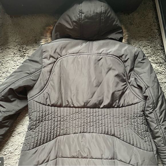 Winter Parka - Picture 4 of 7